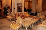 Hotel Königshof verkauft Interieur und Weine aus dem legendären Weinkeller - Das Münchner Luxushotel lädt zum exklusiven Möbelbazar vom 10. bis 12. Januar 2019 ein 